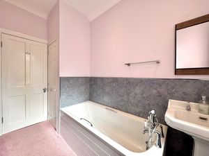 Photo 18- click for photo gallery